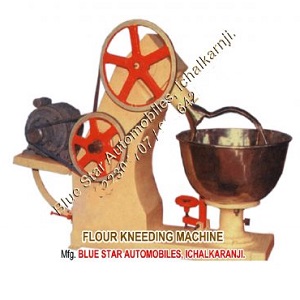 Flour kneading machine